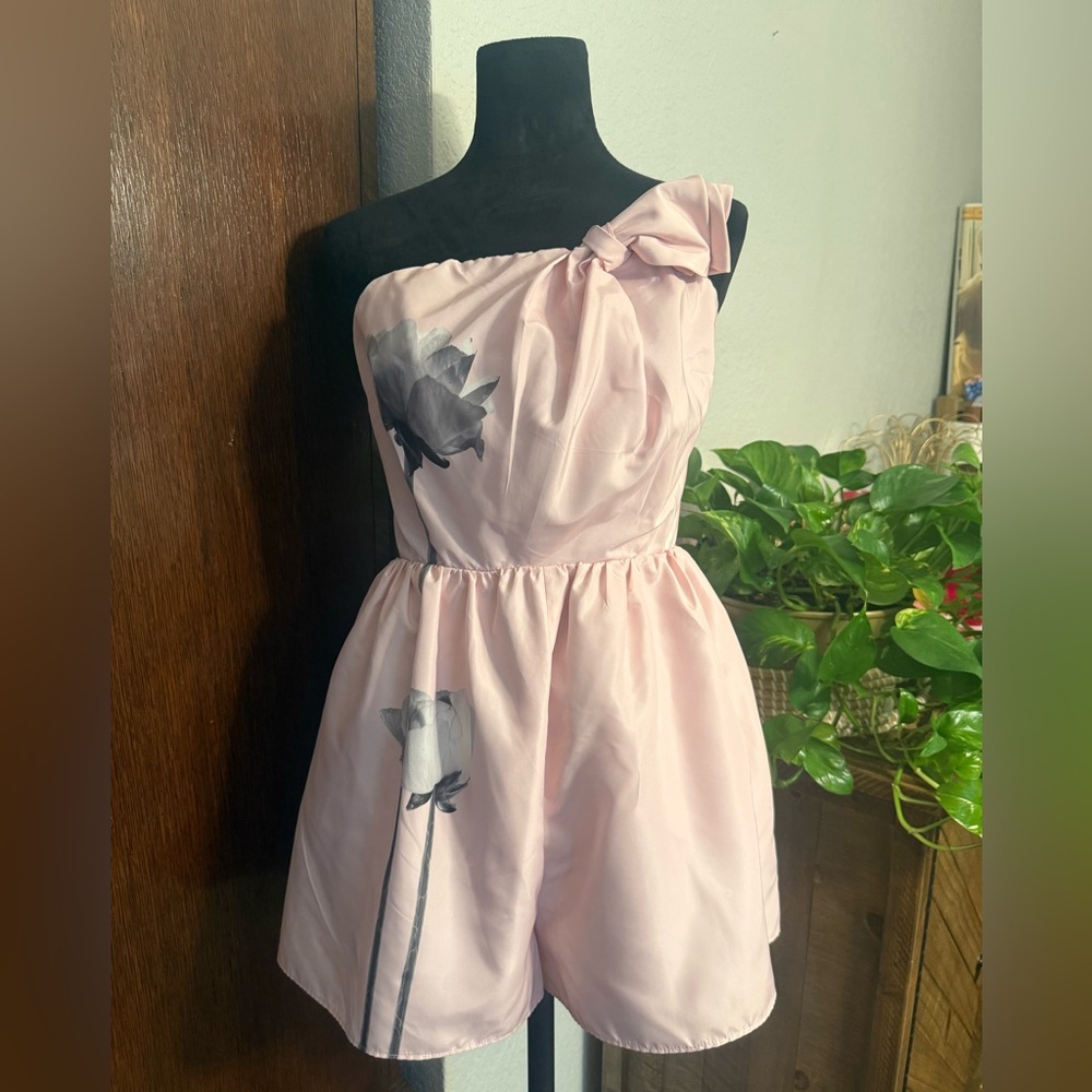 Express Pink One-Shoulder Floral Romper